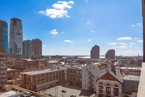 135 Montgomery St #12, Jersey City, NJ 07302