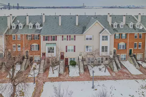 156 Cottonwood St, Jersey City, NJ 07305