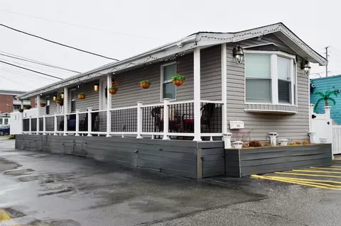 190 W 24th St, Bayonne, NJ 07002