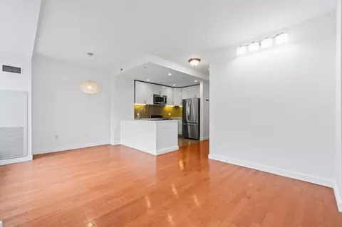 1 Shore Ln #619, Jc Downtown, NJ 07302