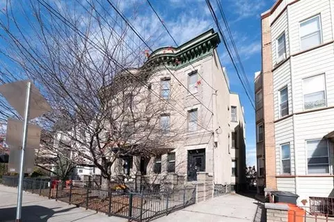 312 Monastery Pl #2R, Union City, NJ 07087