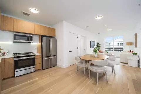 649 38th St #509, Union City, NJ 07087