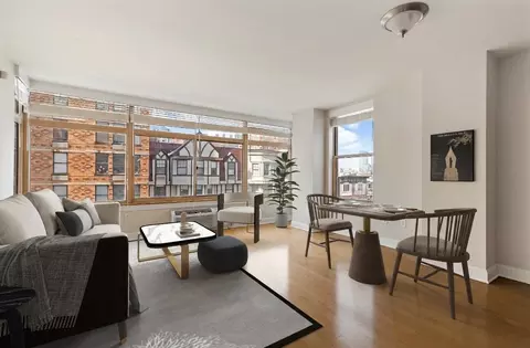 10 Regent St #506, Jersey City, NJ 07302