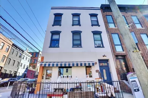 739 Bloomfield St #3, Hoboken, NJ 07030