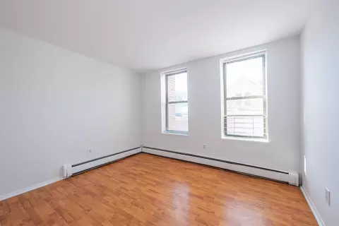 787 Summit Ave #11, Jersey City, NJ 07307