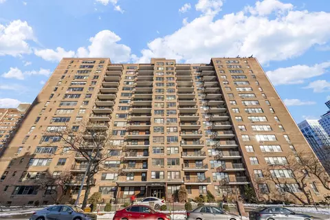 10 Huron Ave #11C, Jersey City, NJ 07306