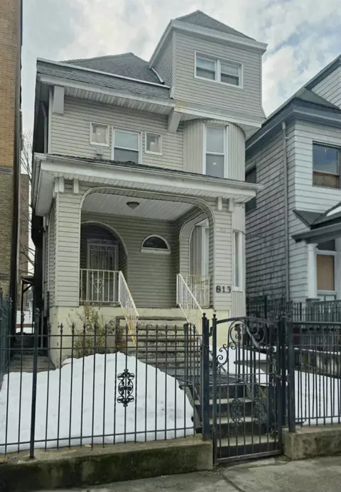 813 Montgomery St, Jersey City, NJ 07306