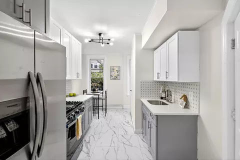 121 41st St #1, Union City, NJ 07087