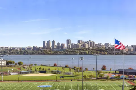 67 Route 5, Edgewater, NJ 07020