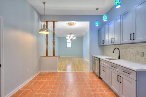 118 Leonard St #4, Jersey City, NJ 07307