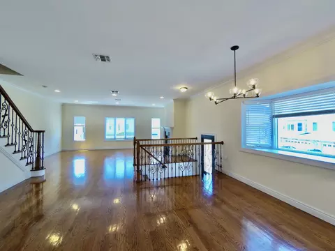 25 Jacobs Landing Way, Secaucus, NJ 07094