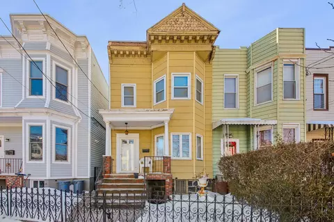 95 Booraem Ave, Jersey City, NJ 07307