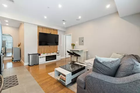 16 Troy St #201, Jersey City, NJ 07307