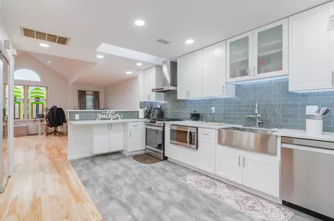 52 Grieco Dr, Jersey City, NJ 07305