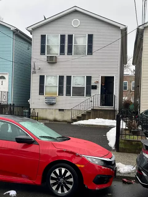 232 Halladay St, Jersey City, NJ 07304