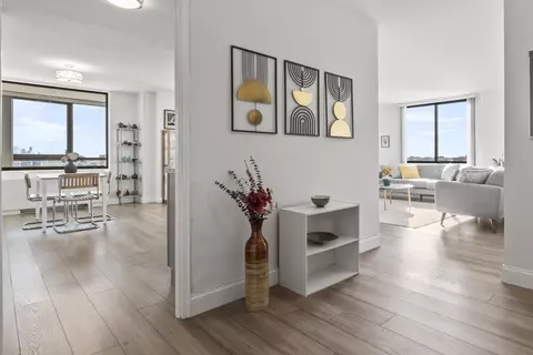 380 Mountain Rd #813, Union City, NJ 07087