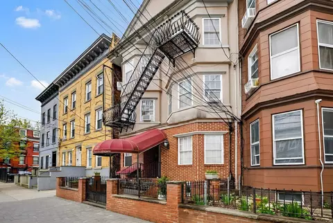 15 Jefferson Ave #2B, Jersey City, NJ 07306