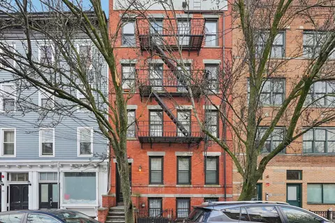 381 2nd St #2F, Jersey City, NJ 07302