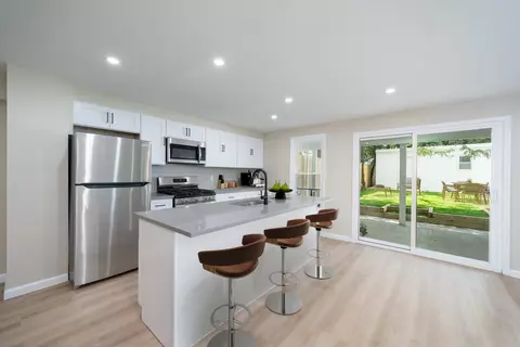 171 Van Horne St, Jersey City, NJ 07304