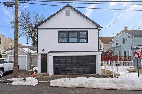 369 Hops Ln, Secaucus, NJ 07094
