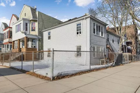 70 Warner Ave, Jersey City, NJ 07305