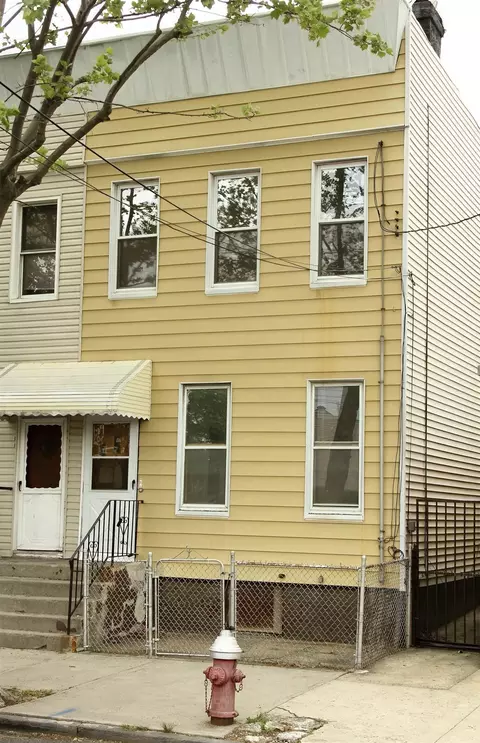 338 Bramhall Ave, Jersey City, NJ 07304