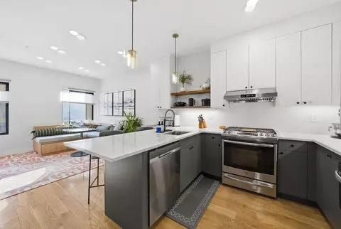 22 Lincoln St #1, Jersey City, NJ 07307