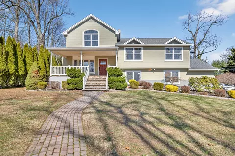 33 Georgia Dr, Wayne, NJ 07470