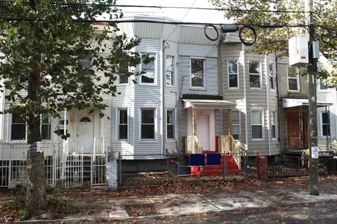 31 Van Nostrand Ave, Jersey City, NJ 07305
