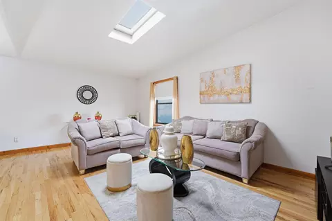 416 68th St #14, Guttenberg, NJ 07093