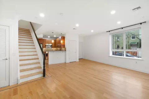 296 Grand St #1A, Jersey City, NJ 07302