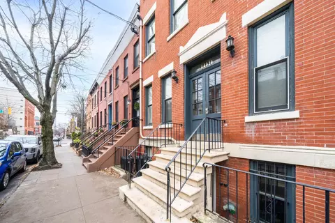 109 Erie St #3R, Jersey City, NJ 07302