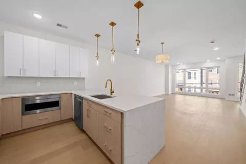 249 5 Halladay St #2, Jersey City, NJ 07304