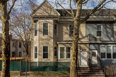 35 Rose Ave, Jersey City, NJ 07305