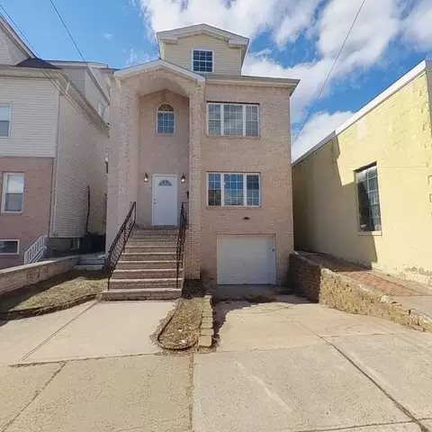 547 Elm St, Kearny, NJ 07032