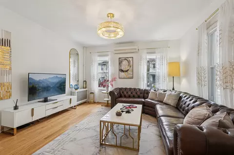 31 47th St, Weehawken, NJ 07086