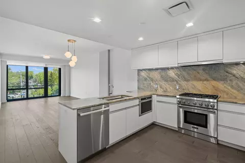 320 Adolphus Ave #404, Cliffside Park, NJ 07010