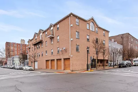 401 Bergenline Ave #15, Union City, NJ 07087