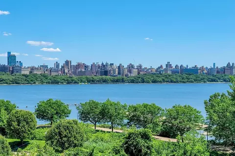 3219 City Pl #3219, Edgewater, NJ 07020