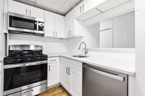 227 Christopher Columbus Dr #332B, Jersey City, NJ 07302