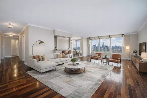 6040 Blvd E #23G, West New York, NJ 07093