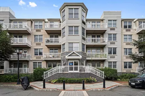 30 Freedom Way #411, Jersey City, NJ 07305