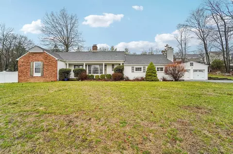 51 Catherine St, Bloomingdale, NJ 07403