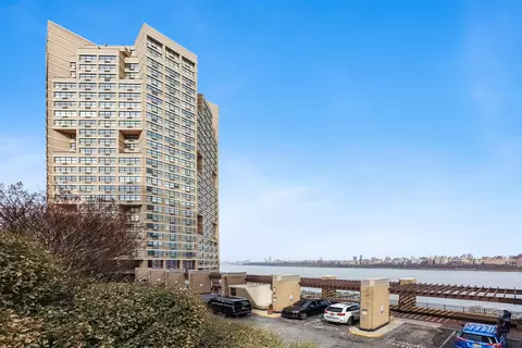 7004 Blvd E #4A, Guttenberg, NJ 07093