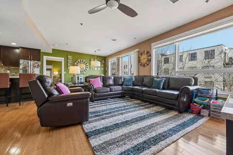 517 Jackson St #403, Hoboken, NJ 07030