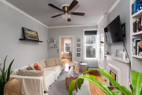 109 Erie St #4R, Jersey City, NJ 07302