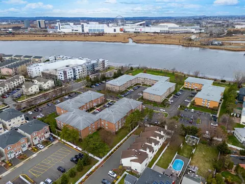 35 Riverview Ct #35, Secaucus, NJ 07094 photo 28