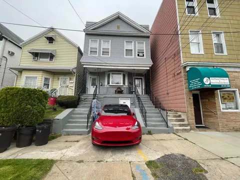 133 Avenue B, Bayonne, NJ 07002