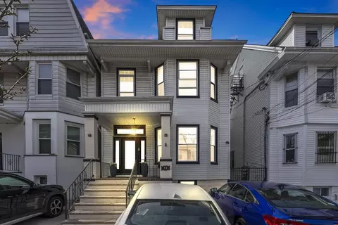 11 50th St, Weehawken, NJ 07086