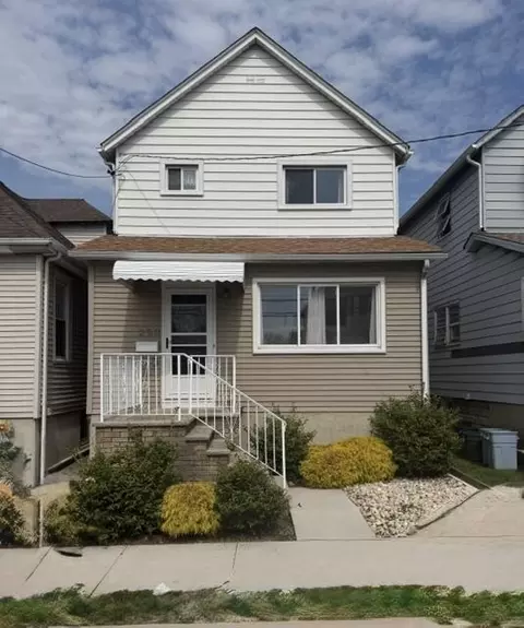 250 Grace Ave, Secaucus, NJ 07094